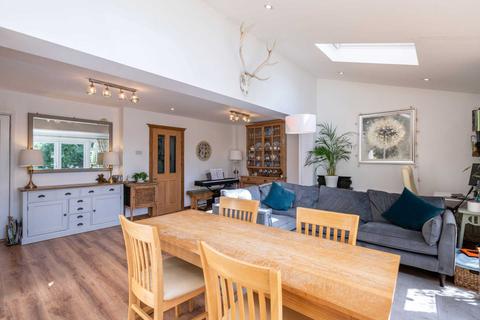 7 Shepherds Green, Hemel Hempstead, HP1 2HL