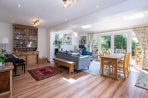 7 Shepherds Green, Hemel Hempstead, HP1 2HL