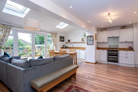 7 Shepherds Green, Hemel Hempstead, HP1 2HL