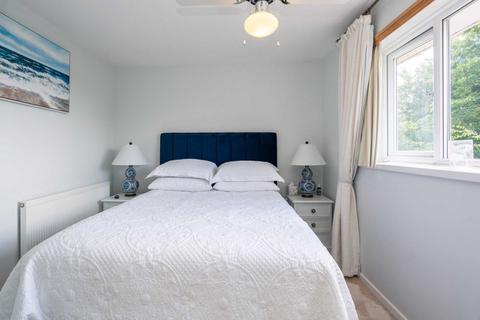 7 Shepherds Green, Hemel Hempstead, HP1 2HL