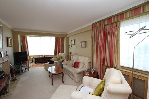 3 bedroom flat for sale, Bolsover Road, Eastbourne, BN20 7JW