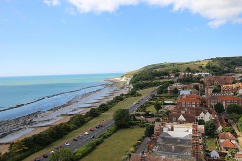 3 bedroom flat for sale, Bolsover Road, Eastbourne, BN20 7JW