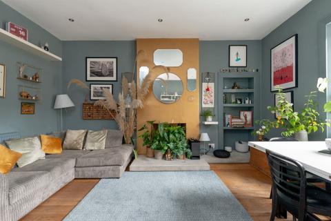2 bedroom maisonette for sale - 6C Regent Street, Portobello, Edinburgh, EH15 2AX