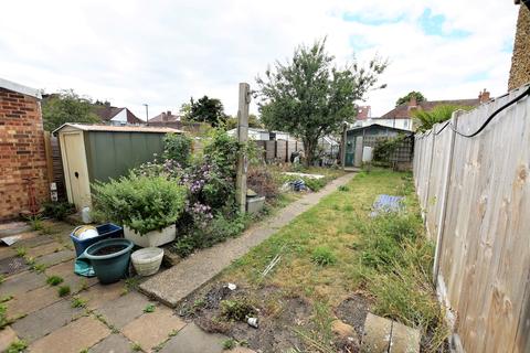 7 Cravan Avenue, Feltham, TW13 4EE