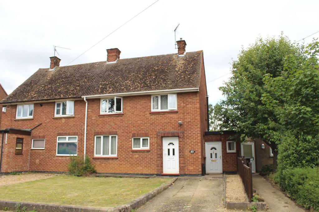 Eastfield Road, Duston, Northampton NN5 6TG 3 bed semidetached house
