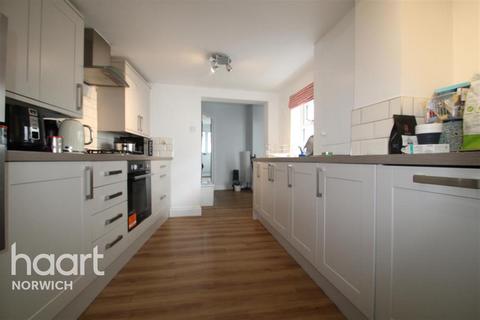 2 bedroom terraced house to rent, Brunswick Rd