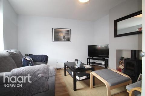 2 bedroom terraced house to rent, Brunswick Rd