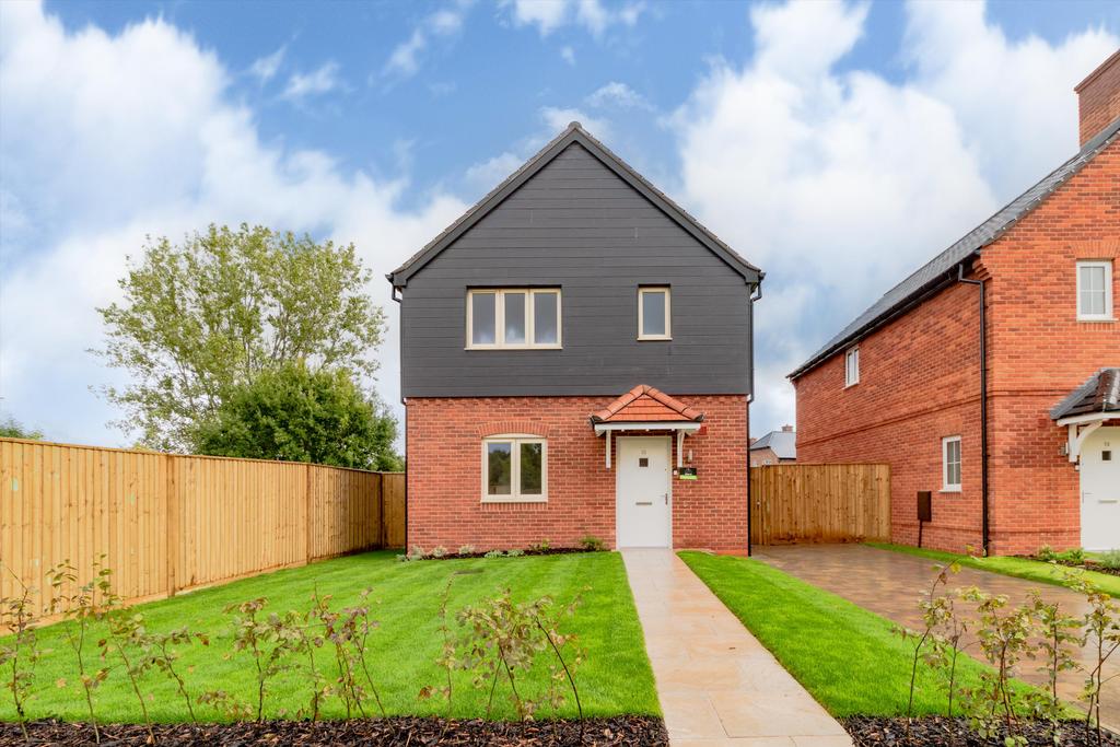 Tilehurst Green, Tilehurst Lane... 3 bed detached house £630,000