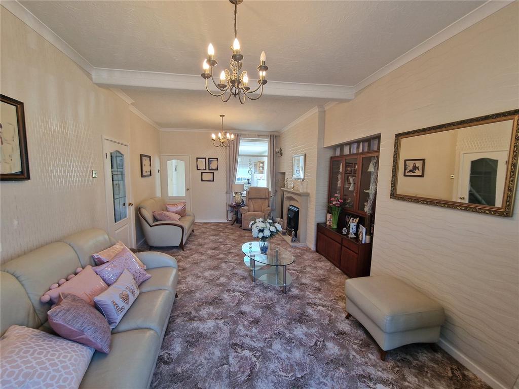 The Avenue, Tonyrefail, Porth... 3 bed semidetached house £174,995