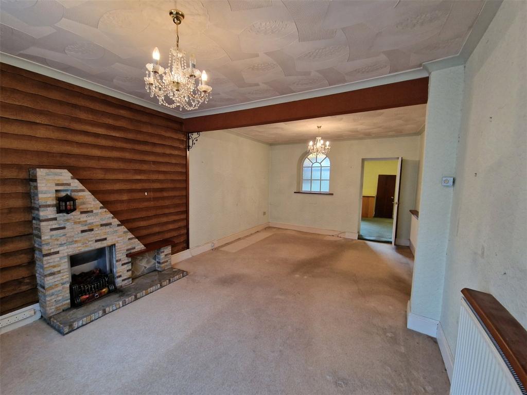 Elm Street, Ferndale, Rhondda Cynon... 3 bed terraced house £99,995