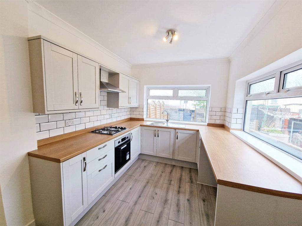 Elm Street, Ferndale, Rhondda Cynon Taff, CF43 3 bed terraced house £146,950