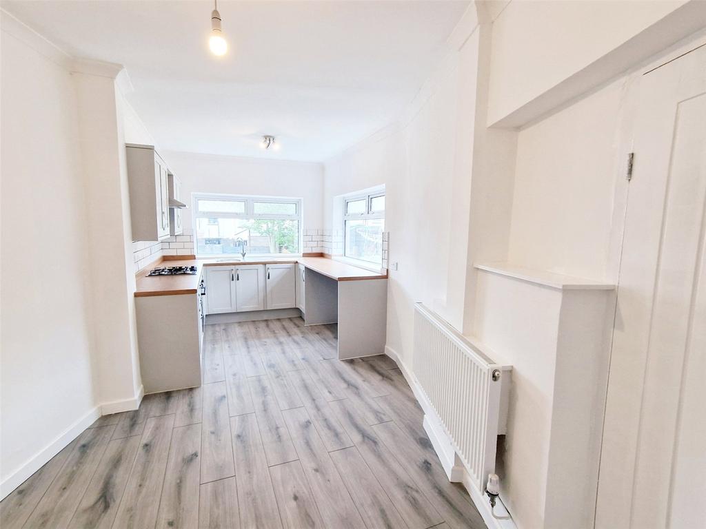 Elm Street, Ferndale, Rhondda Cynon Taff, CF43 3 bed terraced house £146,950