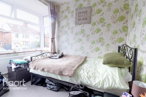 2 bedroom semi-detached bungalow for sale - Trevor Crescent, Northampton