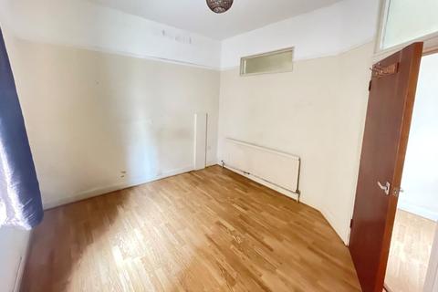 48b Coombe Road, Croydon, CR0 5SG