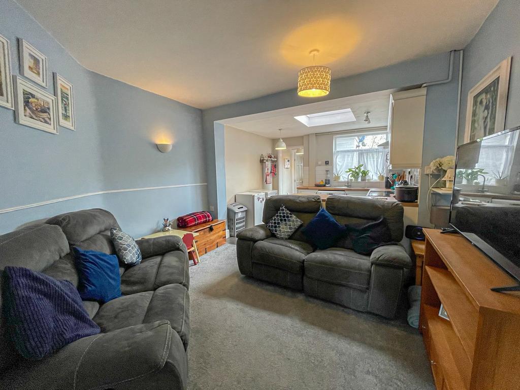 Eign Road, Hereford 2 bed terraced house £210,000
