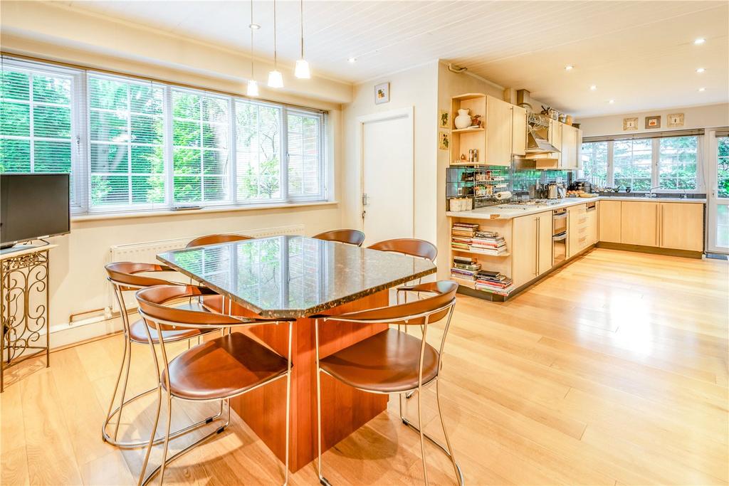Kitchen/Breakfast