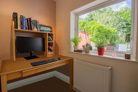 66 Wollaton Vale, Wollaton, Nottingham, NG8 2PB