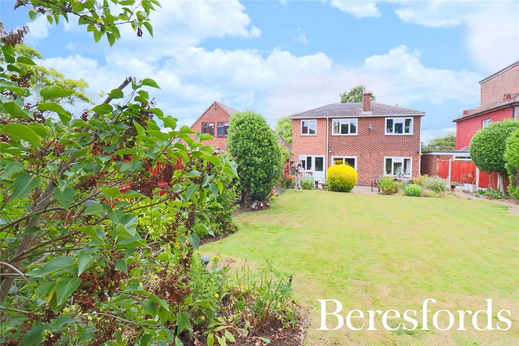 Paradise Road, Writtle, CM1 4 bed detached house £725,000