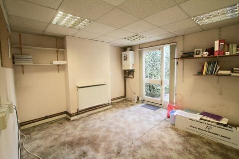 127d Beulah Road, Thornton Heath, CR7 8JJ