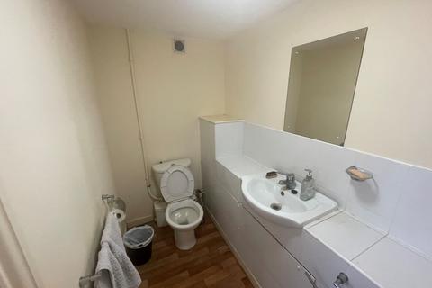 127d Beulah Road, Thornton Heath, CR7 8JJ