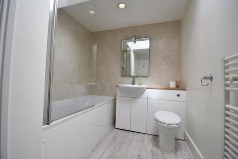 2 bedroom semi-detached house to rent, Portland Close, Weobley