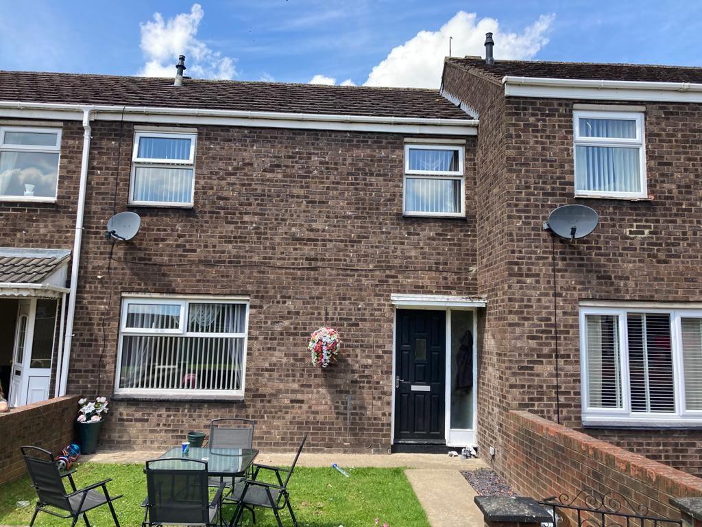 St. Chads Close, Auckland, DL14 3 bed terraced house for sale