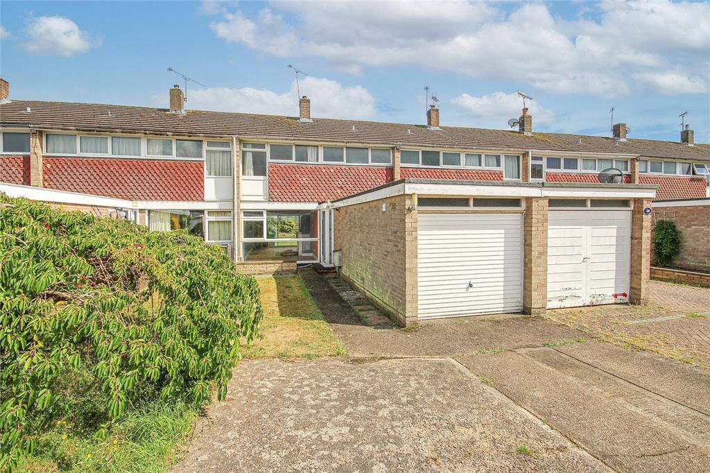 Wren Wood, Welwyn Garden City... 3 bed terraced house £450,000