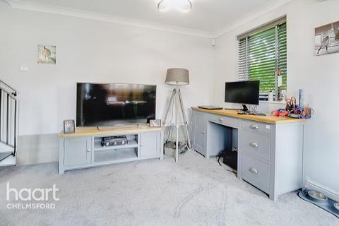 2a Littell Tweed, Chelmsford, CM2 6SH