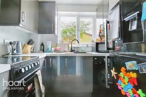 2a Littell Tweed, Chelmsford, CM2 6SH