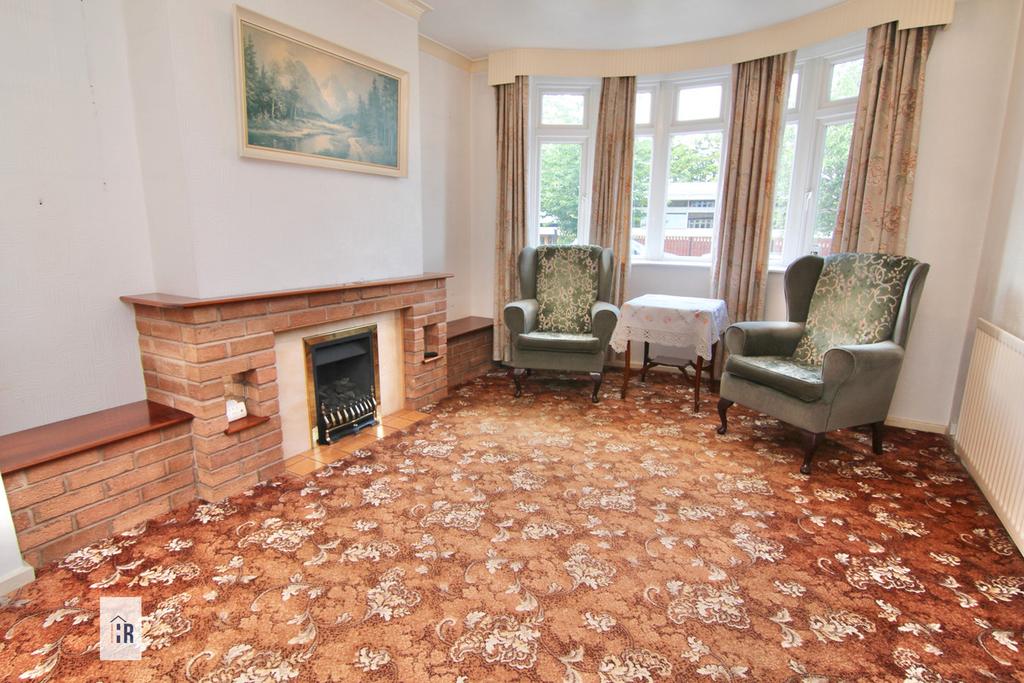 Tiverton Road, Coventry, CV2 3 bed terraced house £200,000