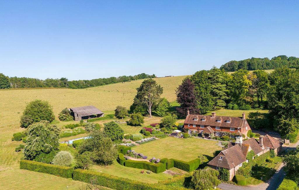Hannington, Kingsclere, Hampshire 6 bed detached house for sale £