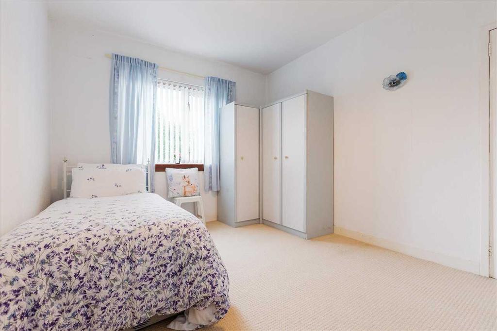 Bedroom Two (3)
