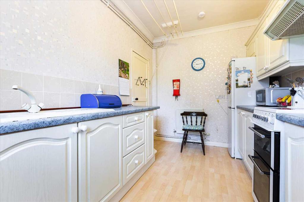Kitchen (2)