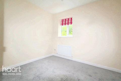 2 bedroom end of terrace house to rent, Wildfell Close, Chatham