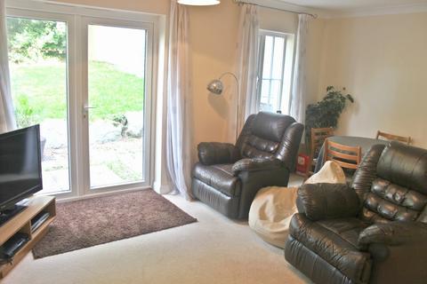 3 bedroom end of terrace house to rent, Gloweth