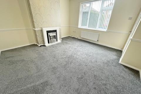 3 bedroom terraced house to rent, Henderson Road, Widnes