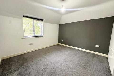 2 bedroom apartment to rent, Station Square, Stanningley