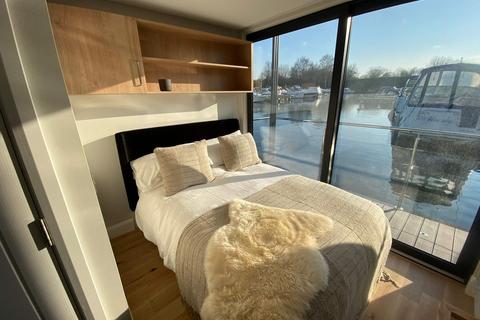 1 bedroom houseboat for sale, Marina Approach, West Quay Drive