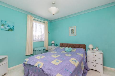 70 Elder Close, Winchester, SO22 4LJ
