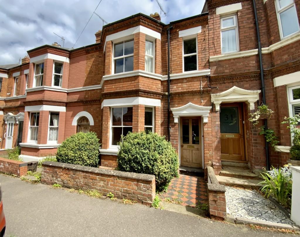 Badby Road, Daventry, NN11 4AP 3 bed terraced house £280,000