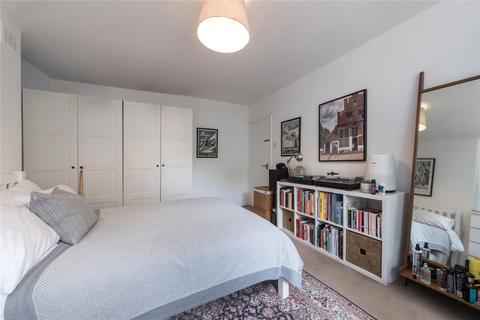 118a Agar Grove, London, NW1 9TY