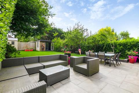 25 Bancroft Avenue, London, N2 0AR