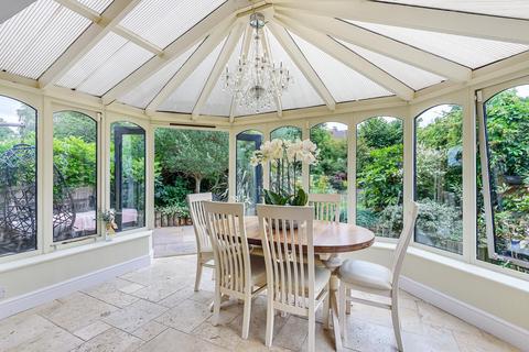 35 Everard Avenue, Bromley, BR2 7LR