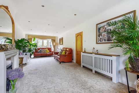 35 Everard Avenue, Bromley, BR2 7LR