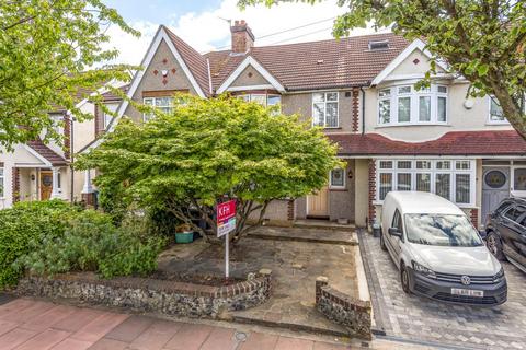 82 Stanhope Grove, Beckenham, BR3 3HP