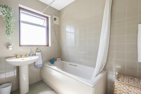 82 Stanhope Grove, Beckenham, BR3 3HP