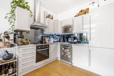 Flat 18, 1 Cornell Square, London, SW8 2EN