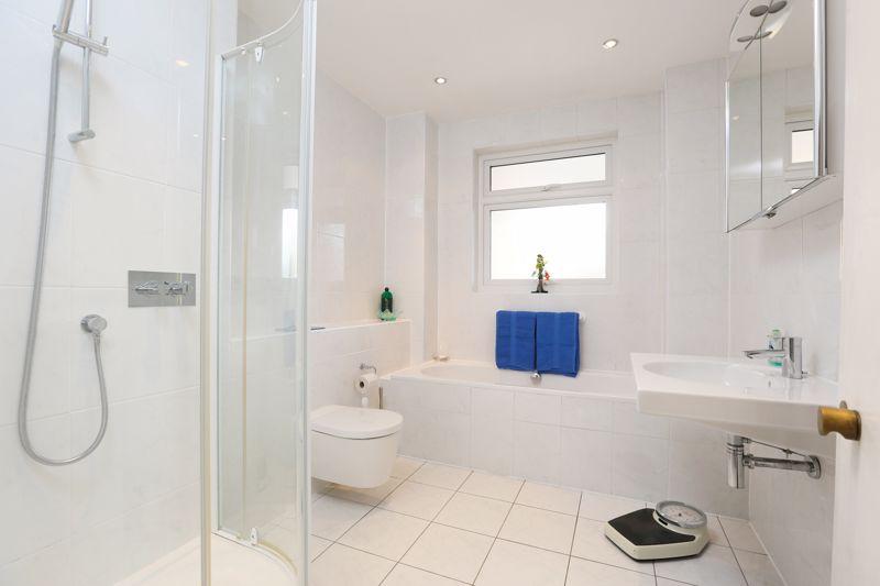Master Ensuite