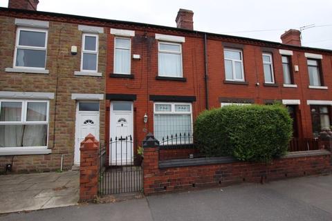 2 bedroom terraced house to rent, Hollinwood Avenue, Moston M40 3RR