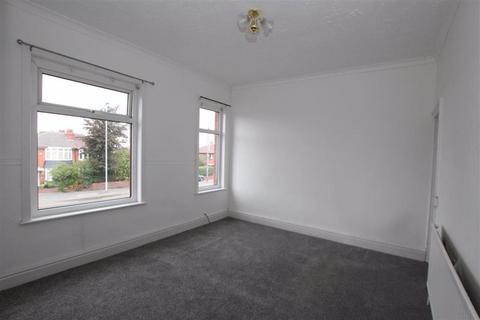 2 bedroom terraced house to rent, Hollinwood Avenue, Moston M40 3RR